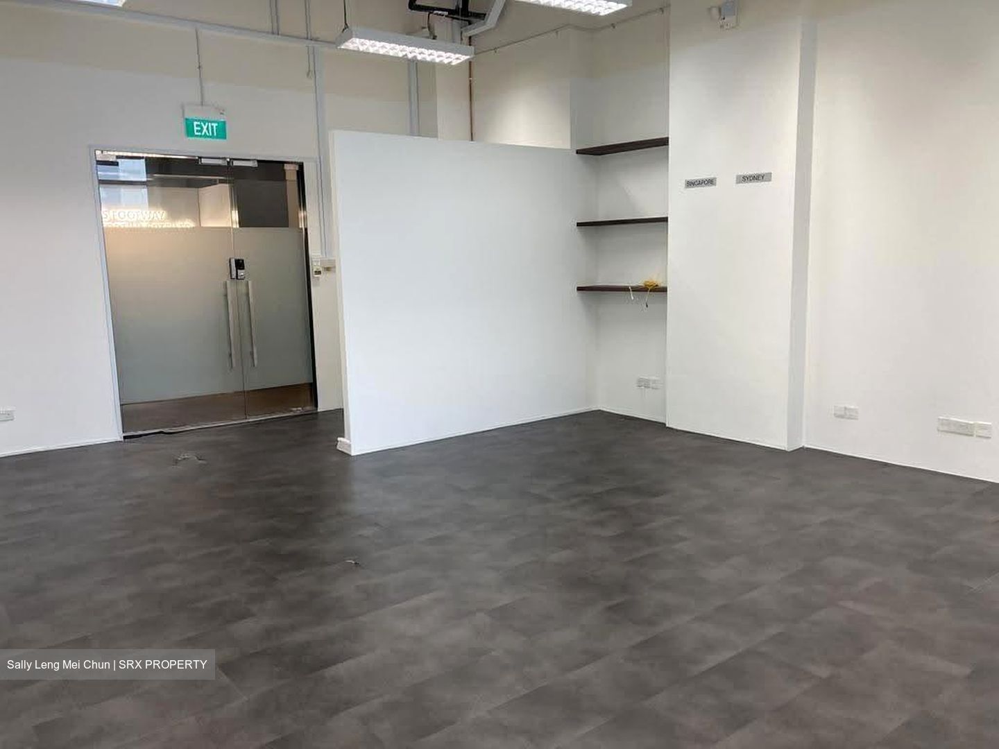 Sbf Center (D1), Office #608644781